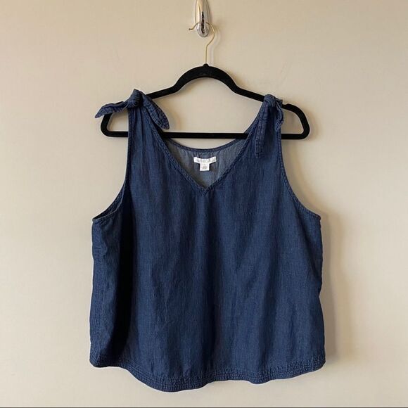 Caslon-Chambray Tie Shoulder Sleeveless Top - Picture 2 of 8